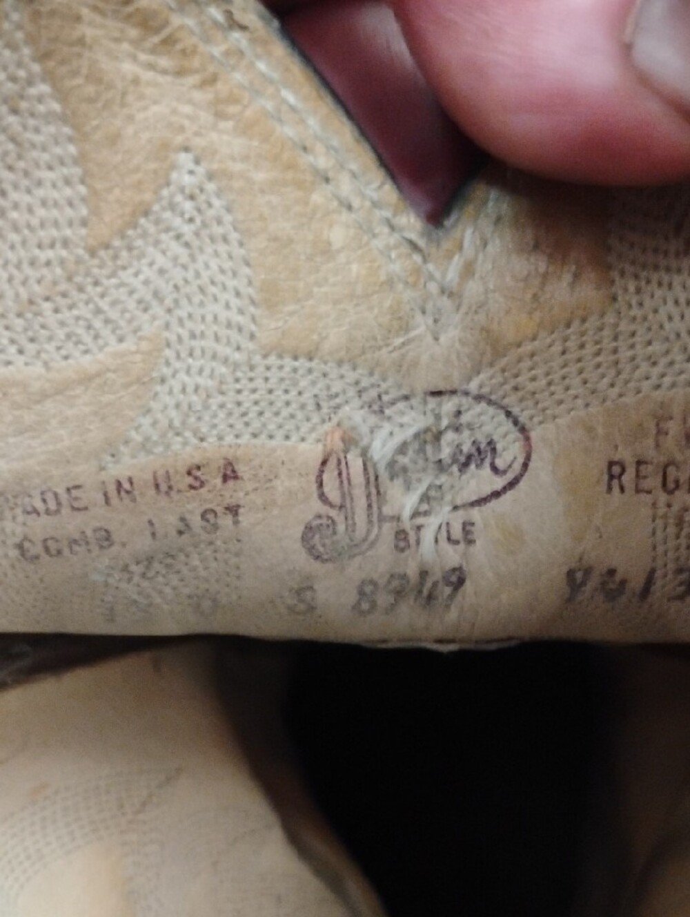 Justin Boots Brown Leather Embroidered Western Cowboy Boots - Picture 2 of 7